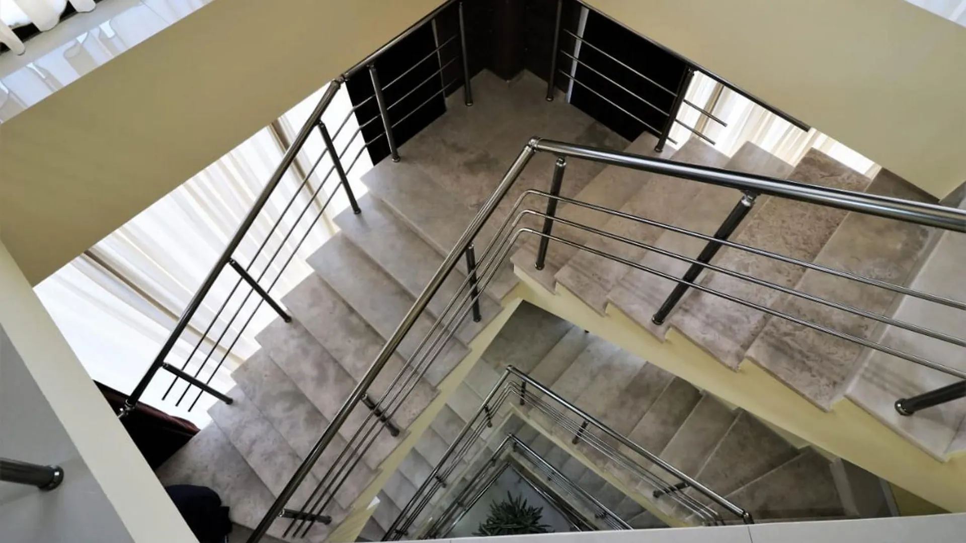 East Gate Boutique Hotel Tbilisi 3*,