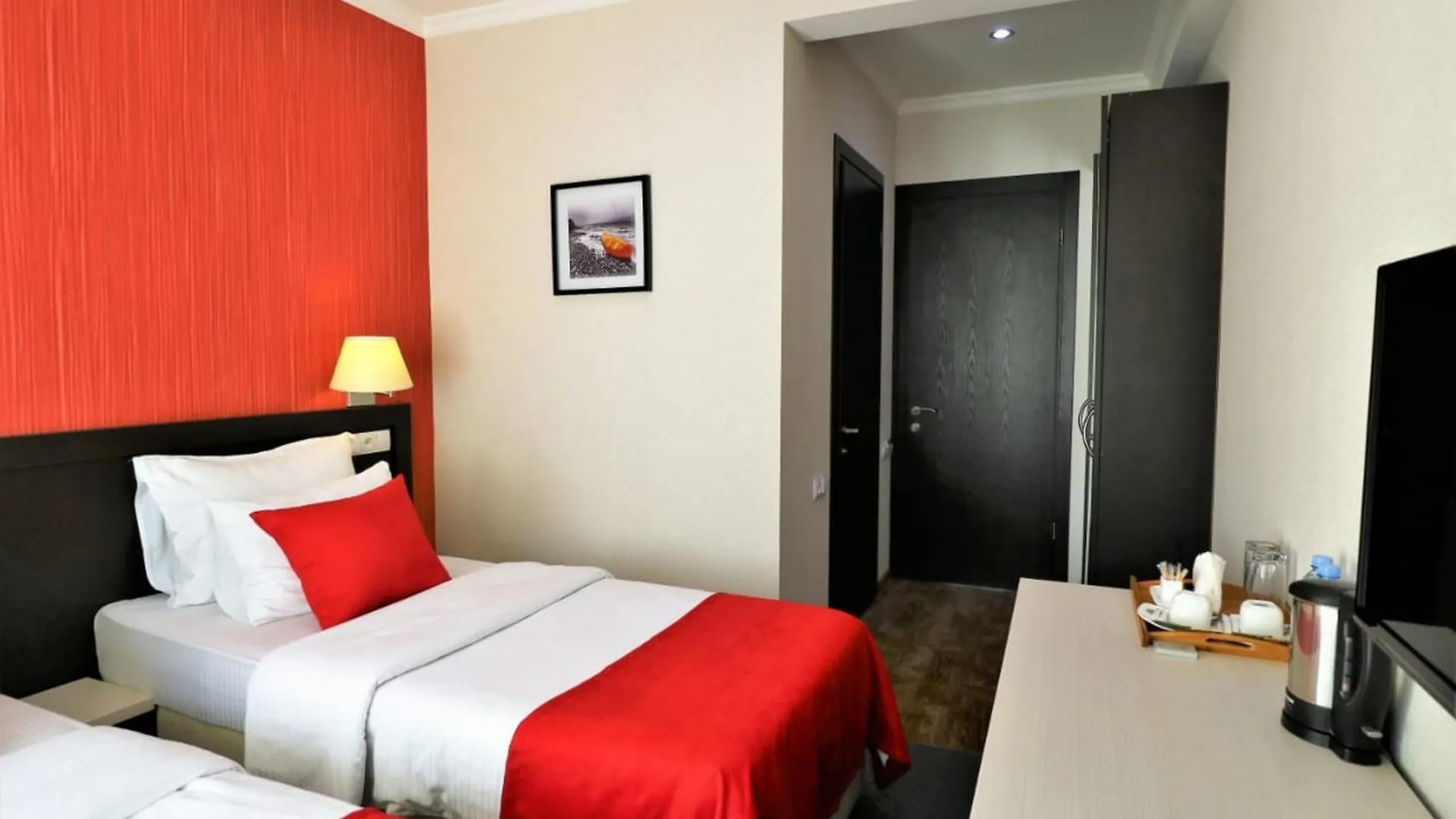 East Gate Boutique Hotel Tbilisi 3*,