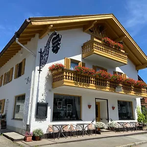 شقة Gaestehaus U Veronika Incl Fruehstuecksbuffet Und Koenigscard Mit 200 Kostenlosen Attraktionen