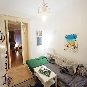 https://traffic-hostel.inbudapesthotels.com
