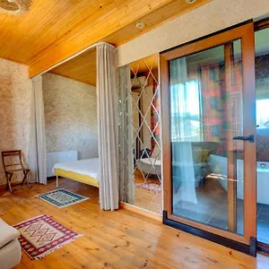 https://batumi-wonderland-guest-house.batumihotels.net