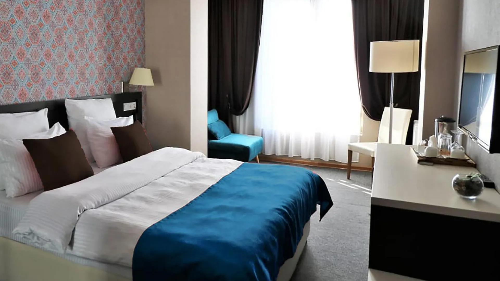 East Gate Boutique Hotel Tbilisi 3*,